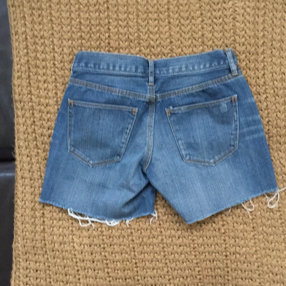 Madewell distressed shorts; size 24 - Picture 2 of 8